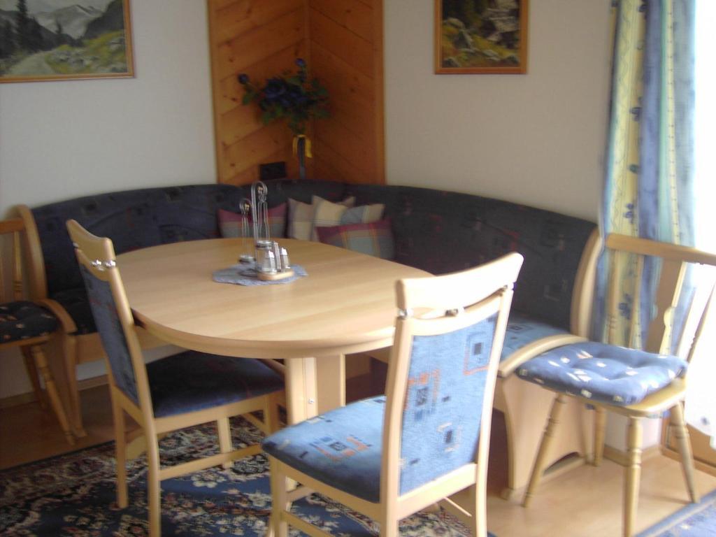 Hotel Haus Gutwenger à Sankt Jakob in Defereggen Extérieur photo